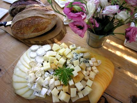 גבינות יעקבס ואגדת לחם - משפחה קולינרית בכפר הרא